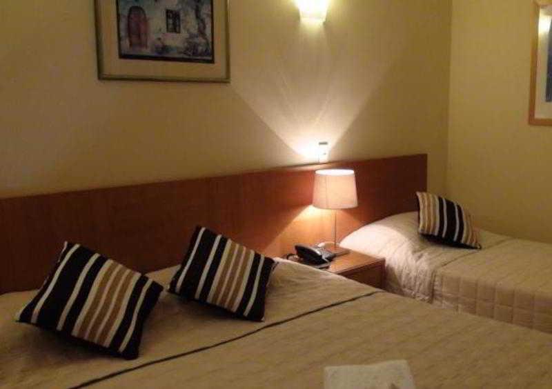 คริสตัล การ์เดน รีสอร์ต แอนด์ เรสเทอรองต์ Hotel แคนส์ ภายนอก รูปภาพ